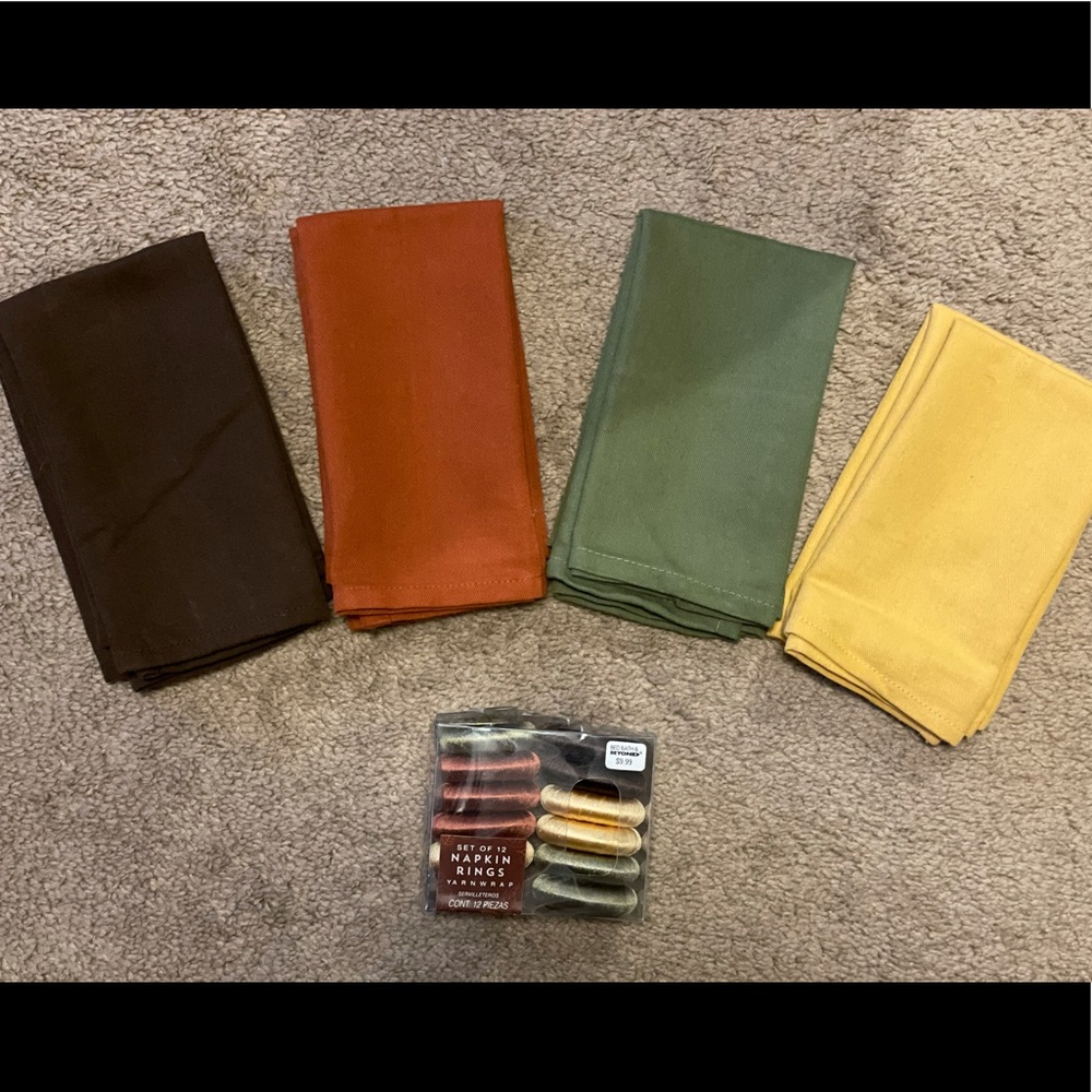 🆕 Dinner Table Napkins & Napkin Rings